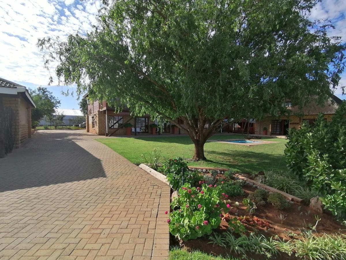Safe Haven Guesthouse Bloemfontein Kültér fotó