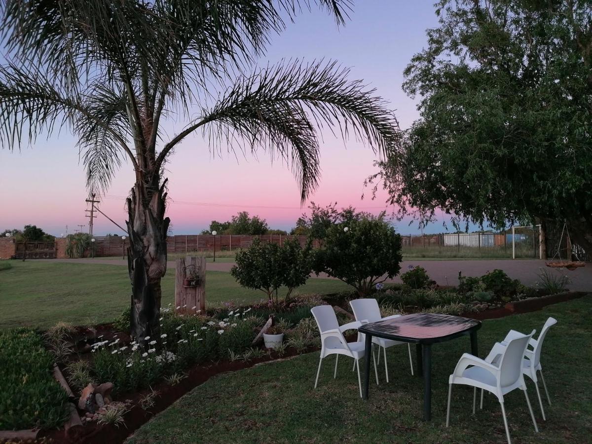 Safe Haven Guesthouse Bloemfontein Kültér fotó